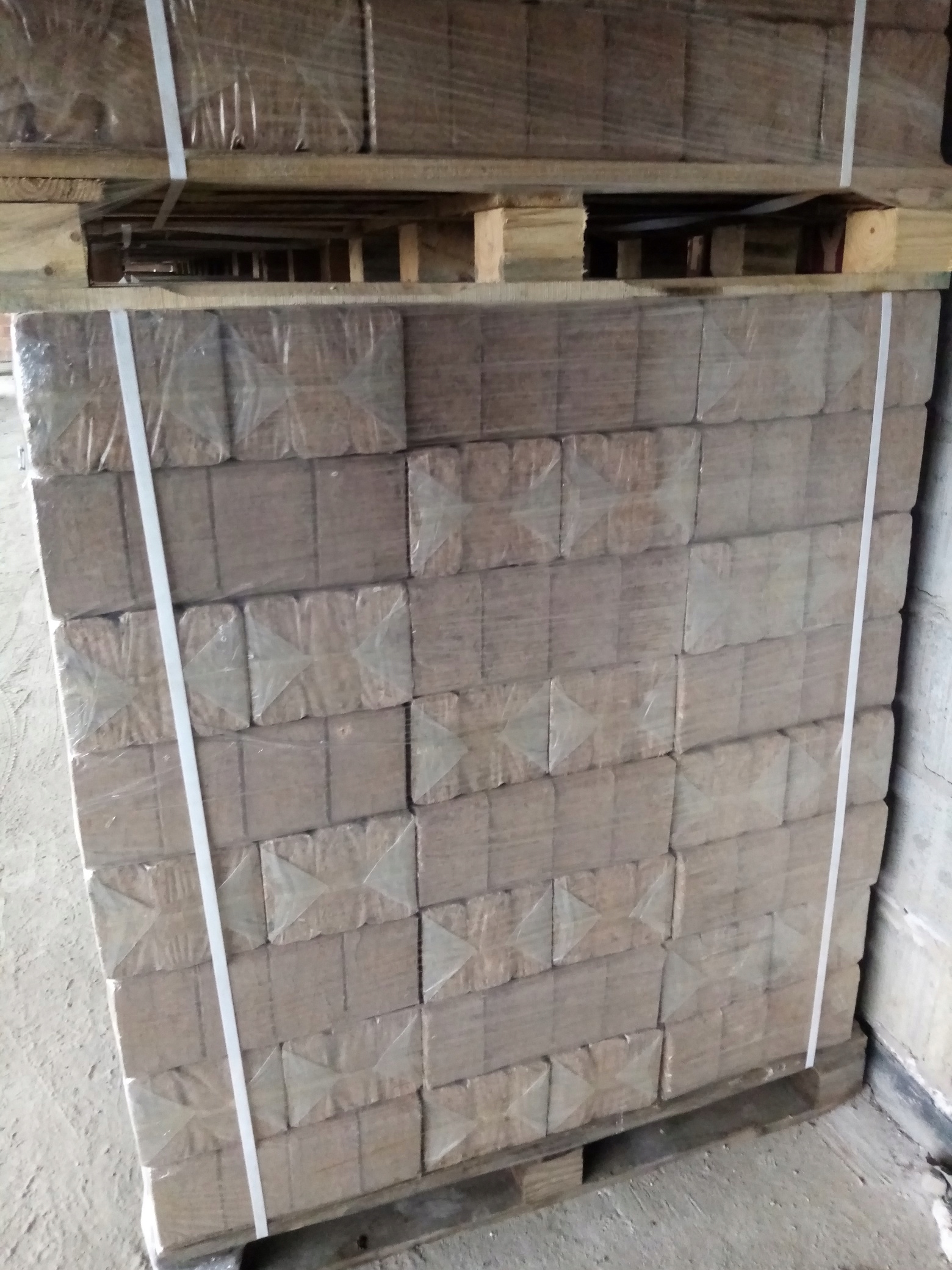 Drevené brikety DUB-BUK RUF, paleta 960 kg