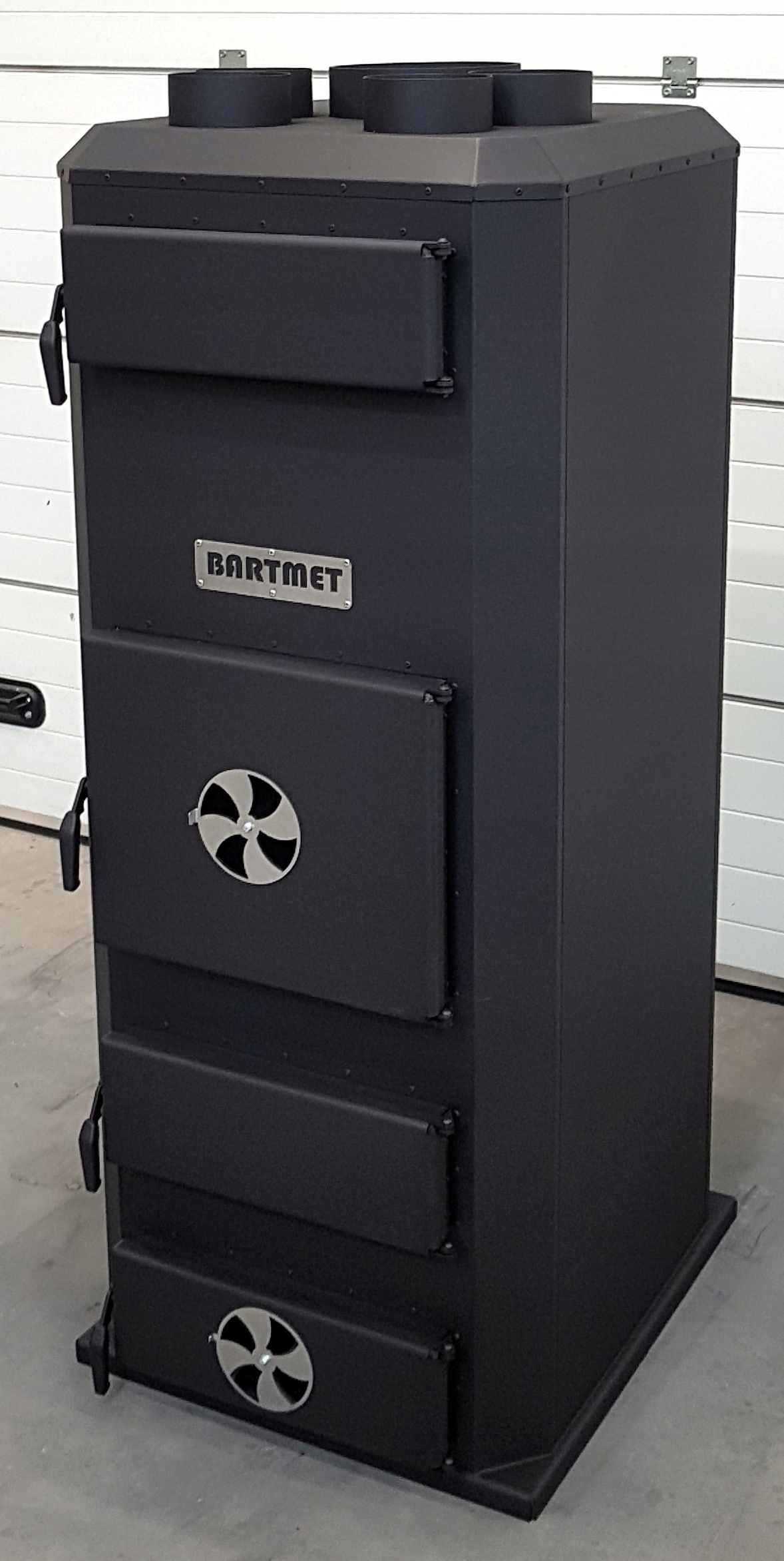Oceľová pec Bartmet na brikety, drevo, pelety, hnedé uhlie, čierne uhlie 70 kW