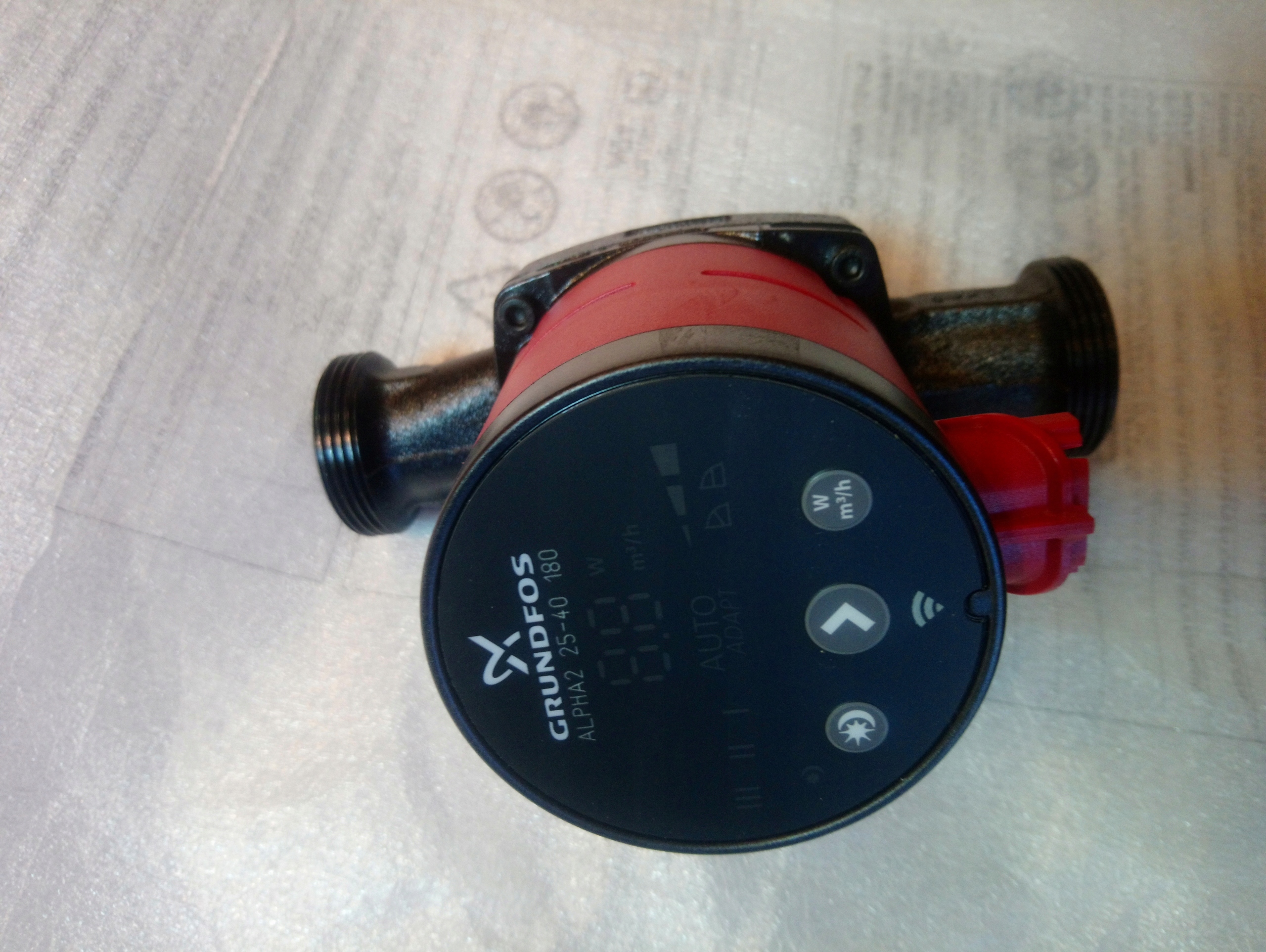 GRUNDFOS ALPHA 2 25-40 180 AUTOMATICKÉ ADAPTÁRNE ČERPADLO OKRUH