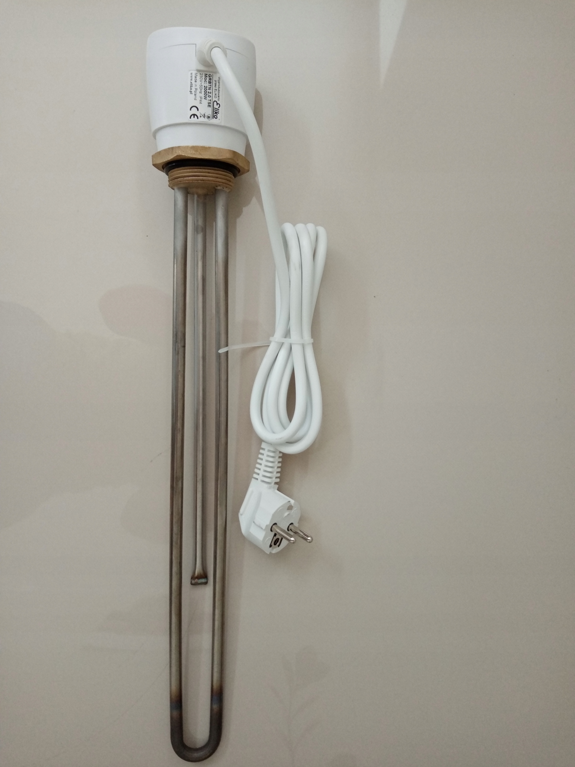 NEREZOVÝ OHRIEVAČ S TERMOSTATOM 2 KW 230 V 5/4