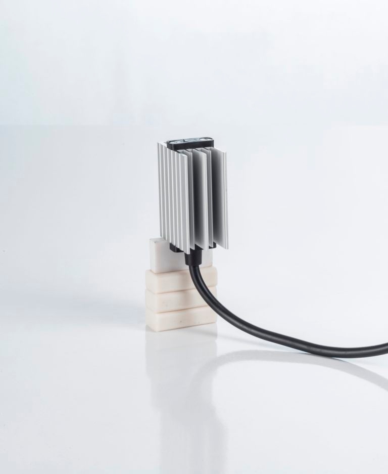 Mini PTC 15 W ohrievač s 30 cm káblom