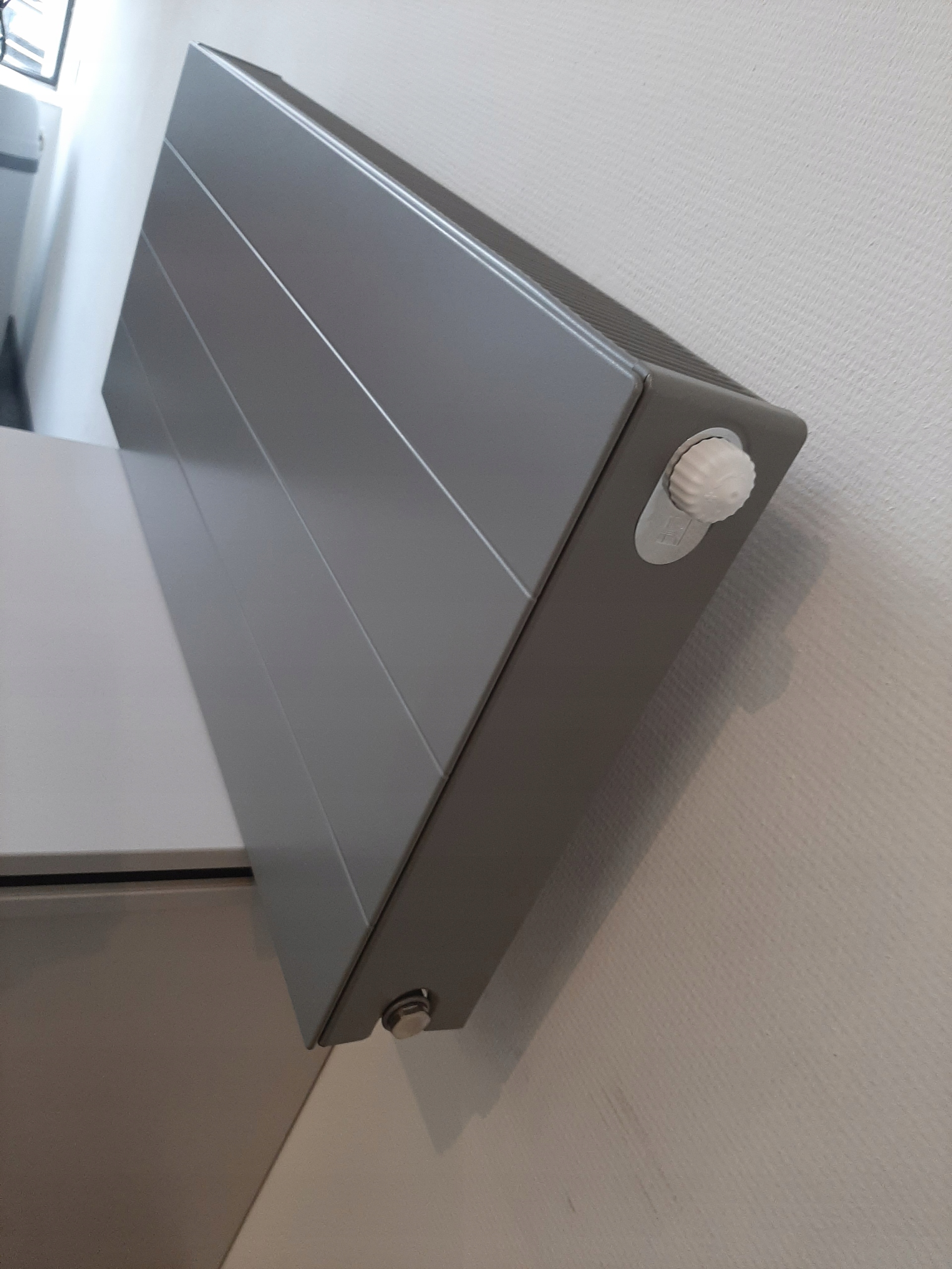 Grzejnin Radik Line VK pravý typ 22 400 × 900