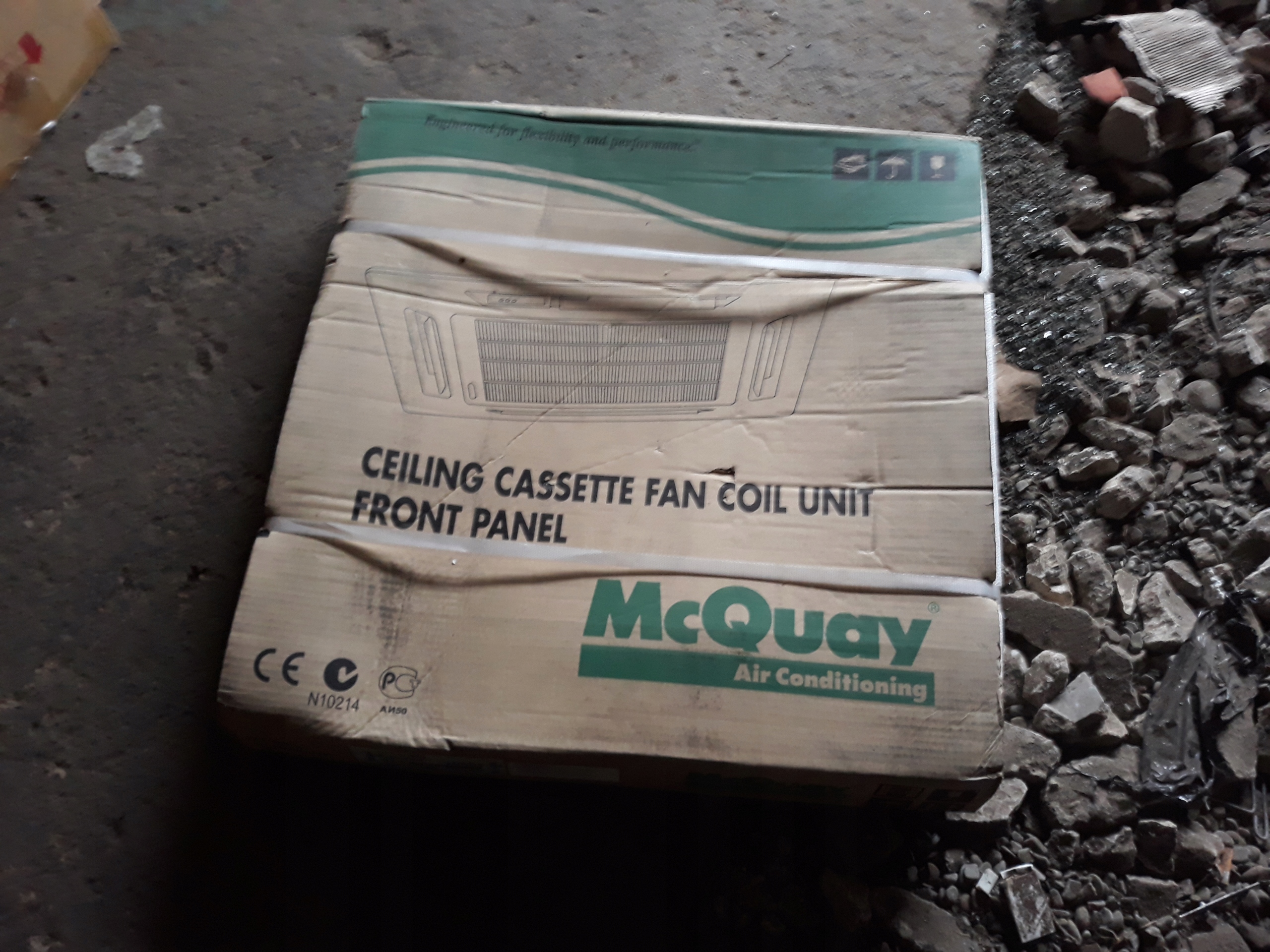 KAZETOVÝ KLIMATIZÁTOR McQuay 2,8 / 3,2 kW NOVINKA