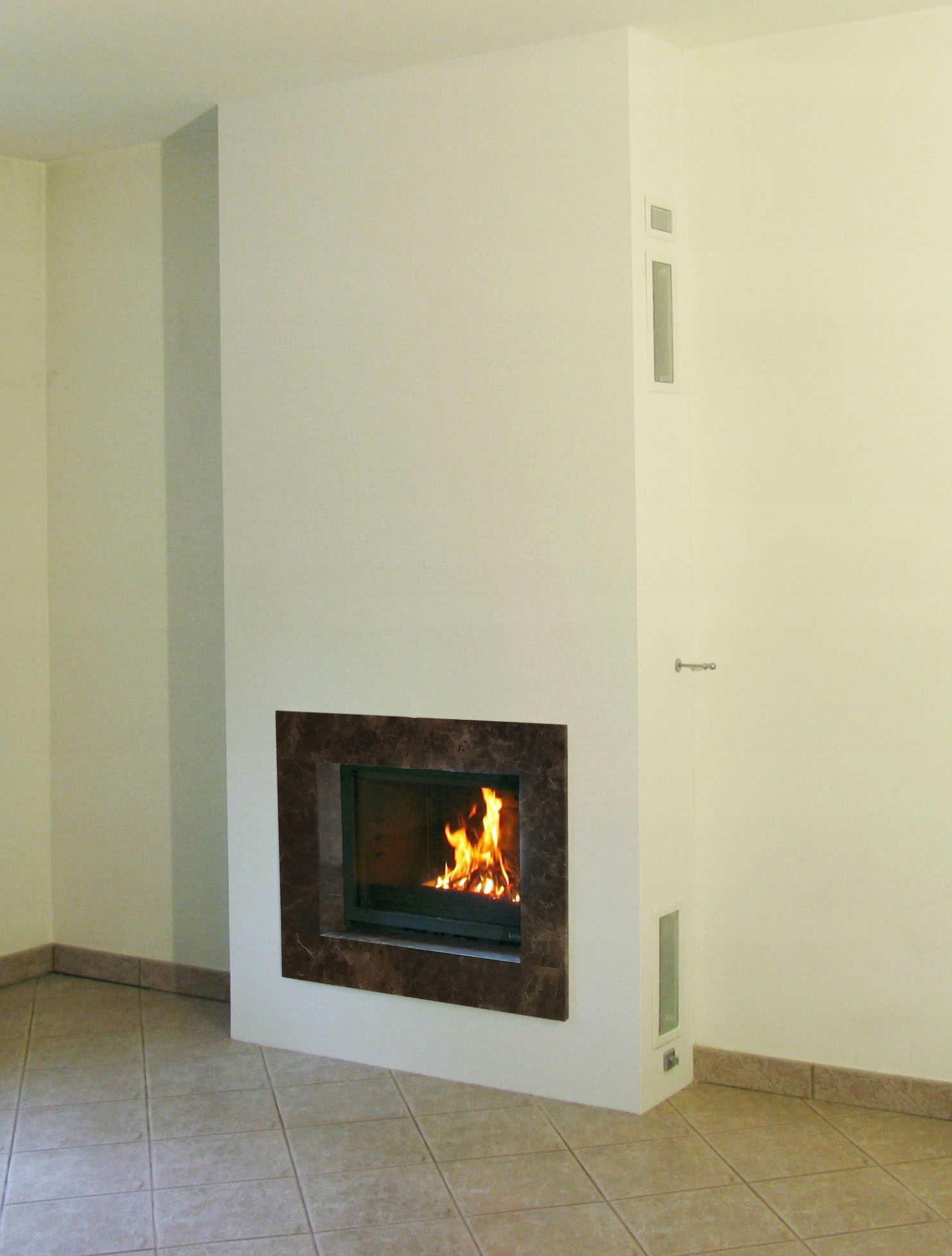 Rovný krb, liatinová vložka s montážou Varšava