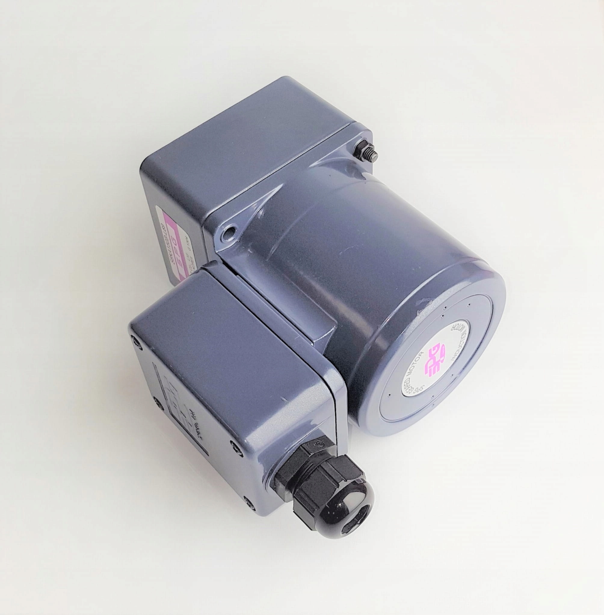 Prevodový motor 25 W 230VAC 20ot./min 7,84Nm: S8R25GX
