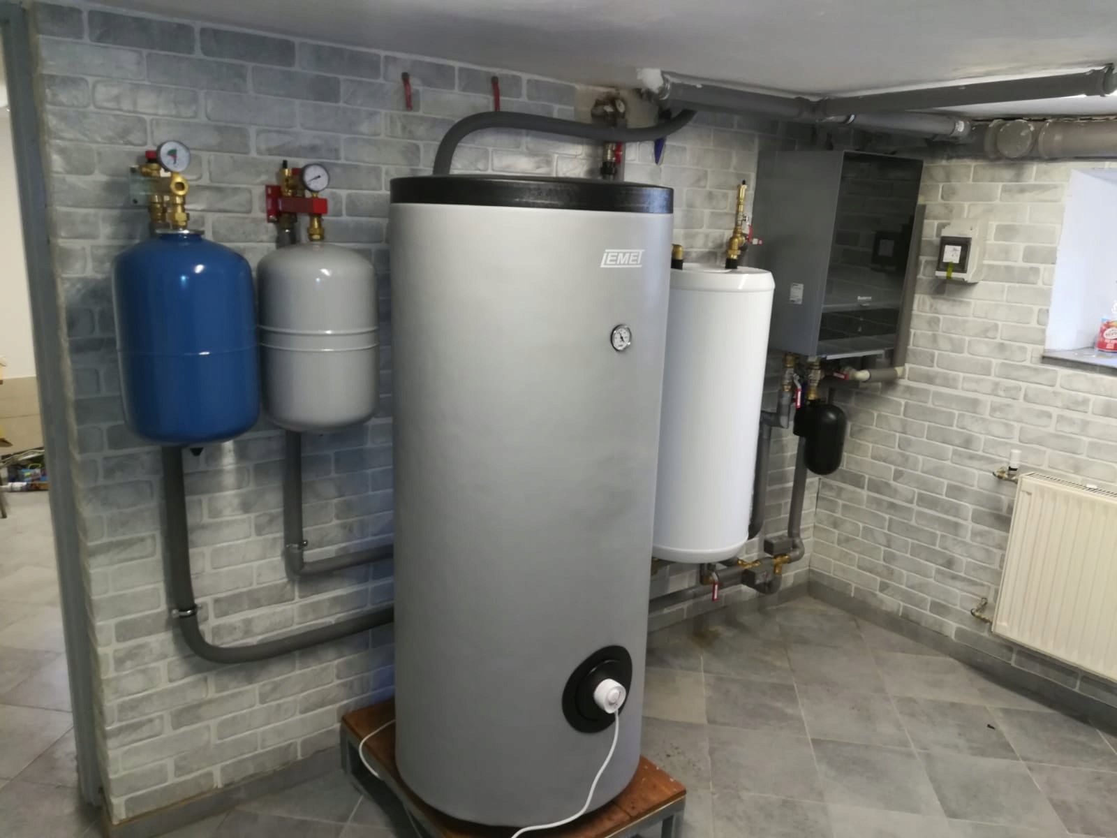 INŠTALÁCIA s tepelným čerpadlom BUDERUS WLW 196i-8 AR-E 8,9 kW
