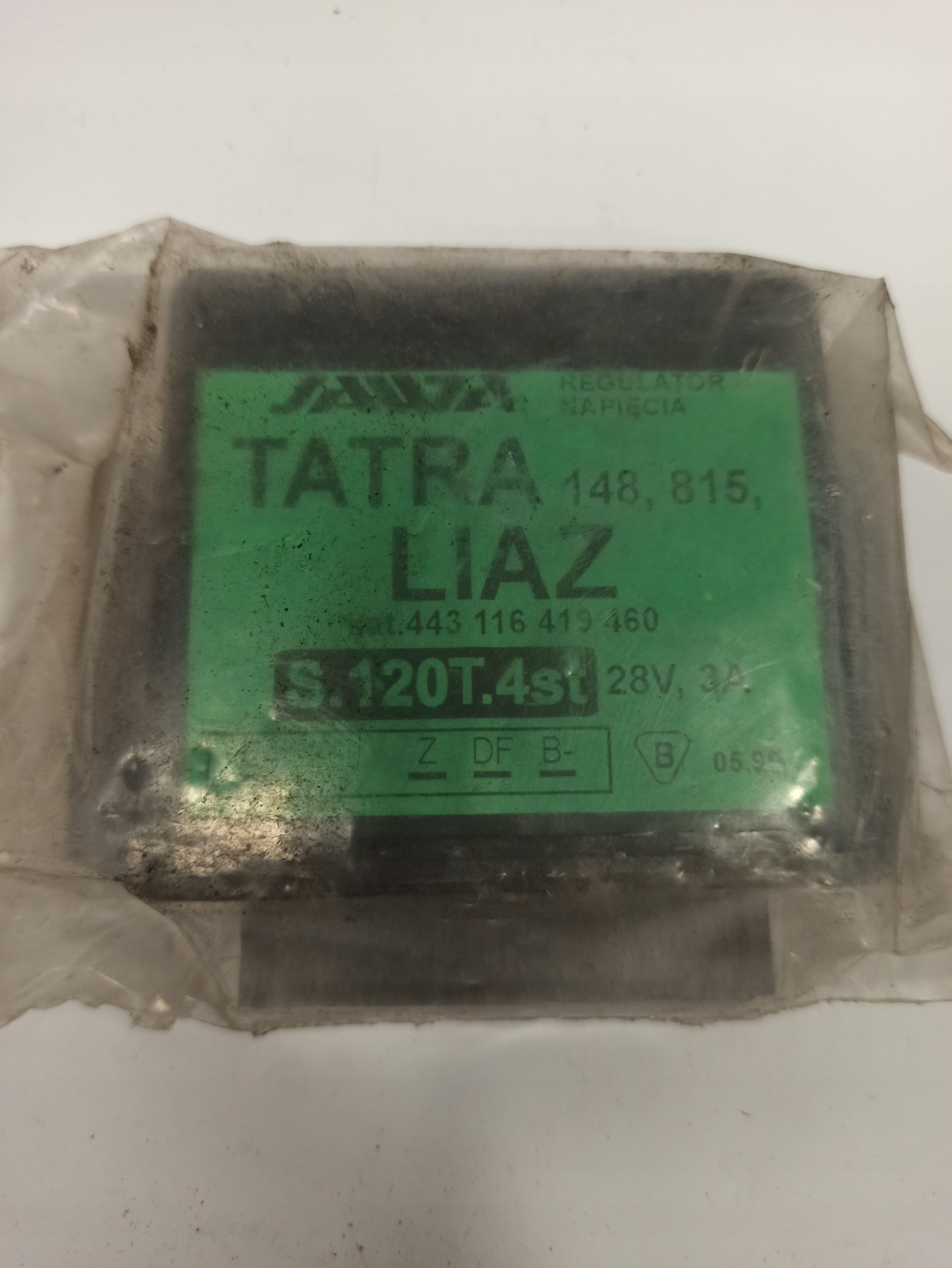 Fotovoltaika - Tatra 148, 815 Regulátor napätia, liaz 28v, 3A #1