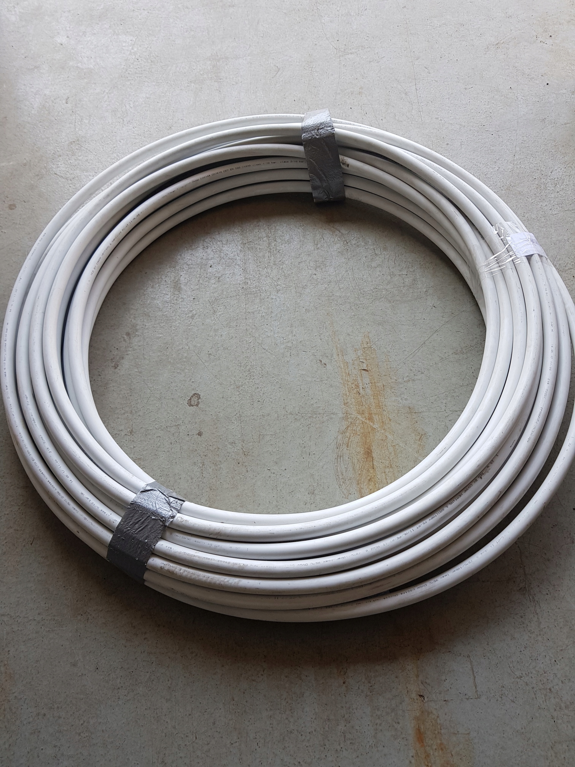 Potrubie PE-RT II / AL / PE-RT II 16 × 2 (časť) 44 metrov