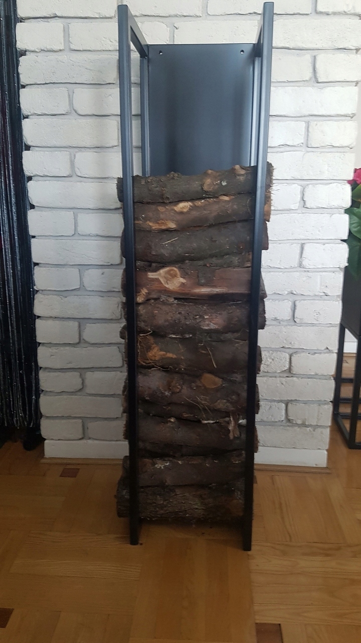 Stojan, kôš na drevo Závesný stojan na drevo, kovový priemyselný loft
