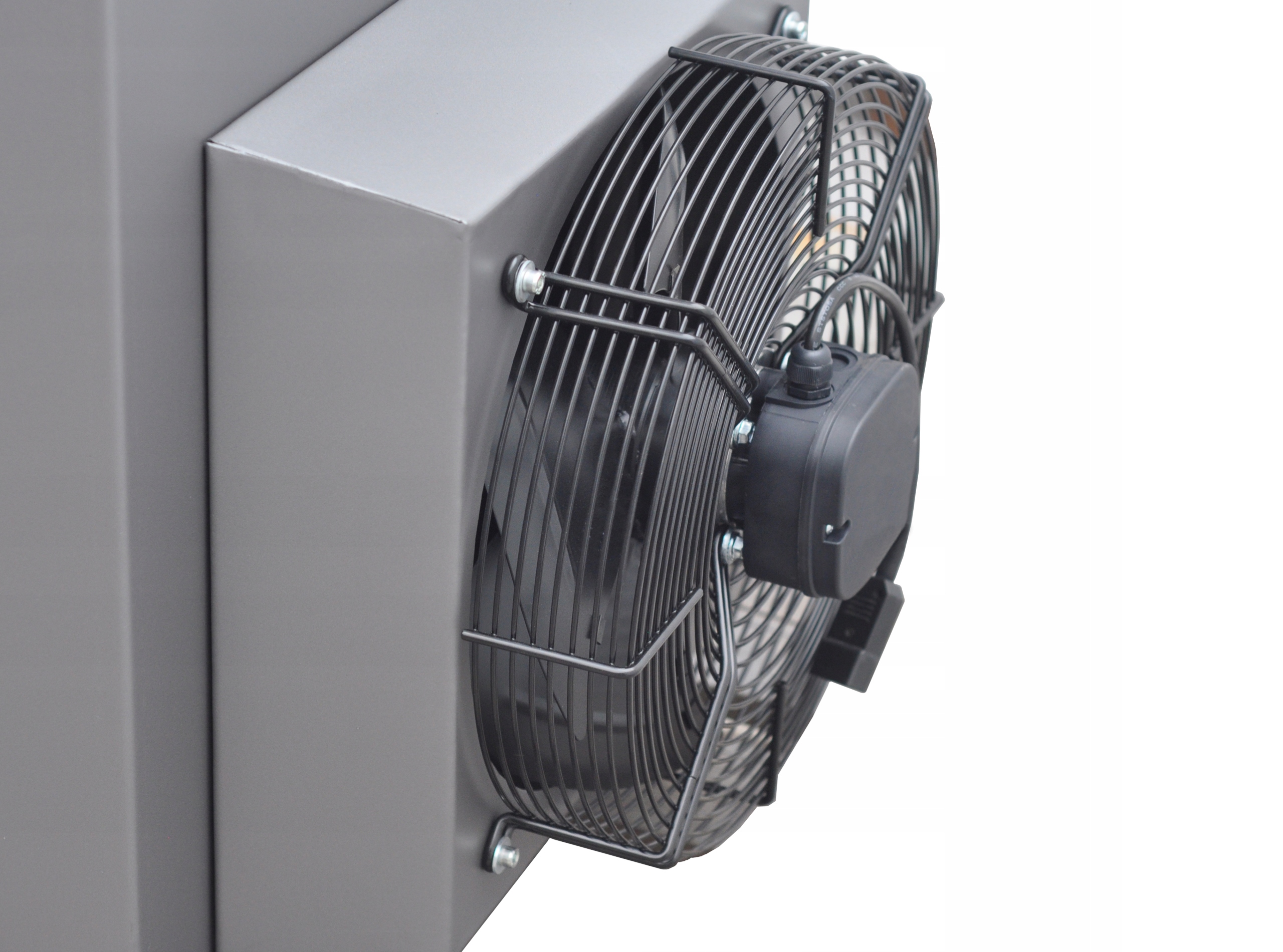 Ventilátor – Vynútený ventilátor 350 + otvor pre dúchaciu pec