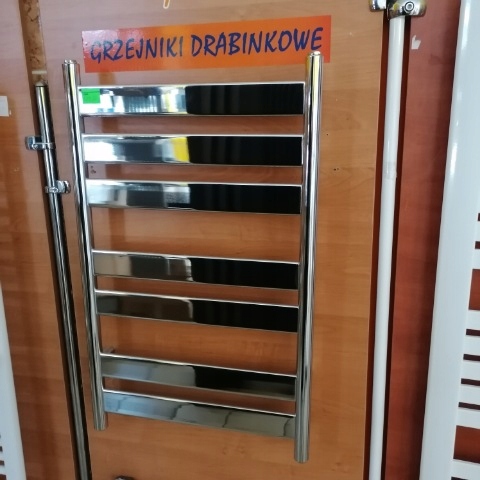 ZEHNDER kúpeľňový radiátor ART1C chróm 80x50 203W